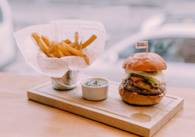 Street Burgers Blaumaņa