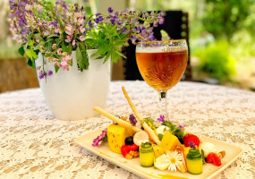 Kalnakrogs "Garozu Ķēķis"