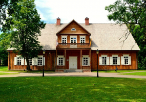 Biržuvėnų dvaro sodyba