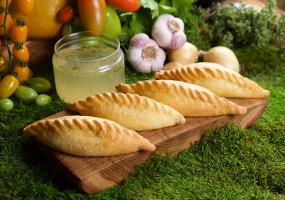 Senoji kibininė autoparduotuvė