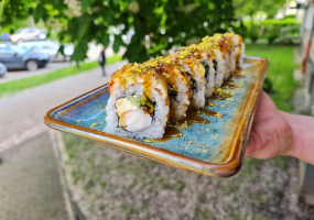 Slice sushi