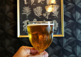 Midaus baras Girta Bitė