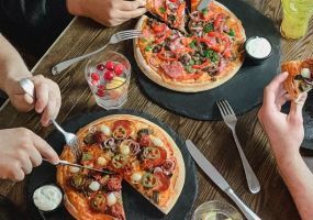 Talutti Bakes 'n' Shakes